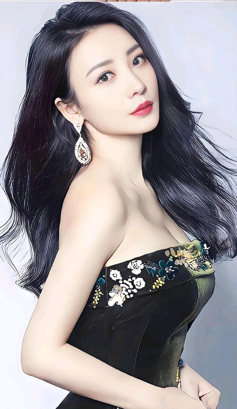 女星胸围榜_75c胸围的女明星_胸围70d的明星