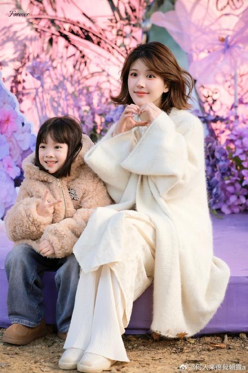 熊明星宝宝女孩名字_姓熊女星_熊宝宝女明星